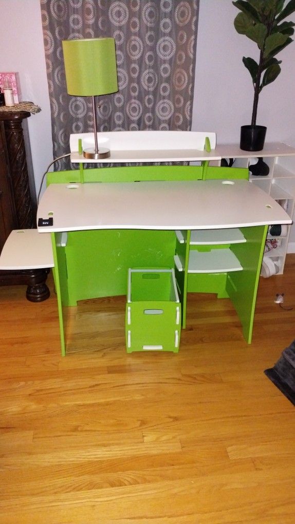 Legare Kids Desk