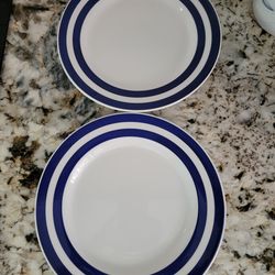 Ceramic Dinnerware From the Italian Brand QUADRIFOGLIO