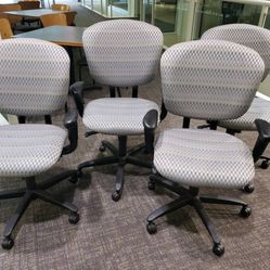 DESK CHAIRS FOR SALE