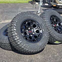 17" Wheels 265/70R17 M/T Tires TRD PRO Toyota 4runner Tacoma Tundra Sequoia