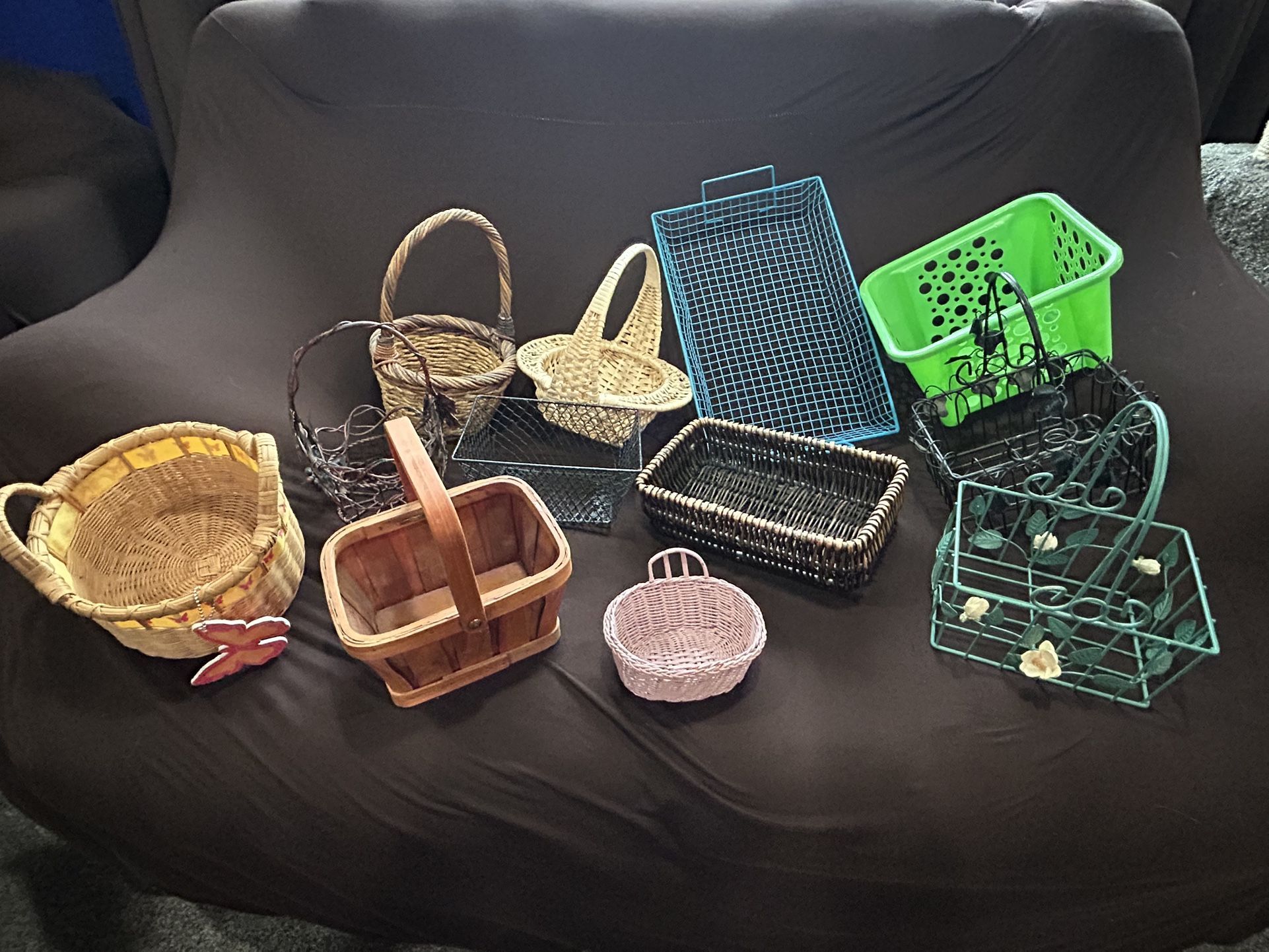 Assorted Decorative Baskets – Lot of 12 | Wicker, Wire & Plastic | Rustic & Vintage Styles