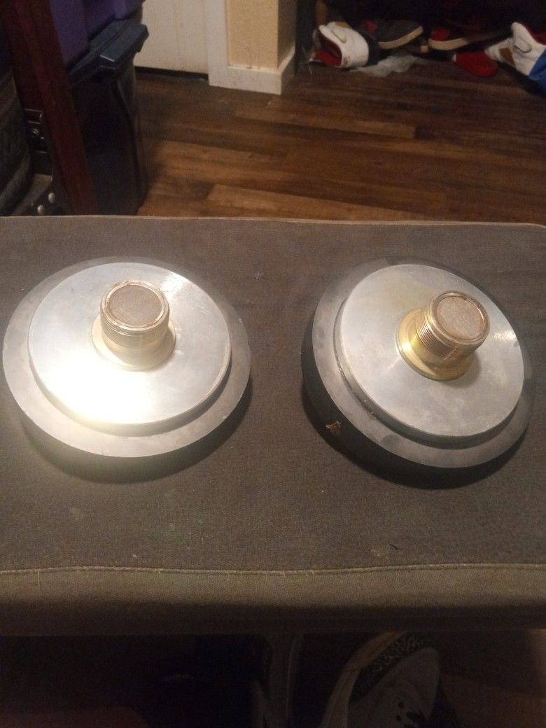 Two Huge Horn Drivers Screw On Type Both Work Well 100 Bucks Cash