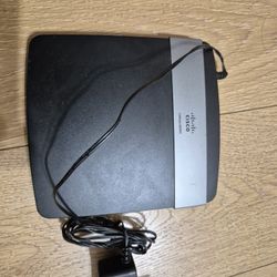 Linksys E2500 (N600) Advanced Simultaneous Dual-Band Wireless-N Router