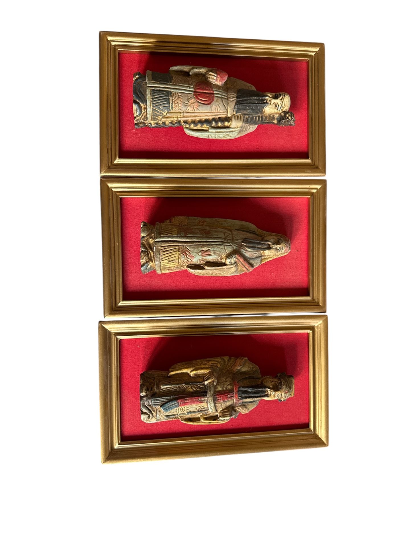 Trío Of Chinese Statues