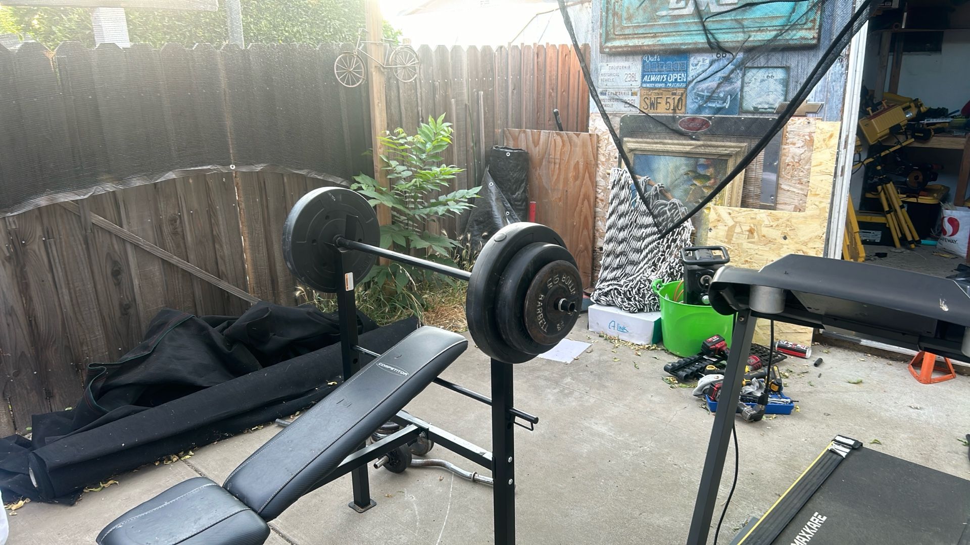 Bench press with 80 pounds weights