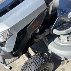 Tractor Murray  Gas. 