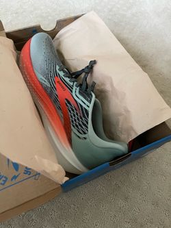 Brooks Hyperion Max
