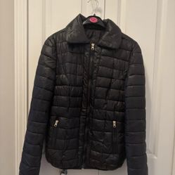 Women’s Black Puffer Jacket 