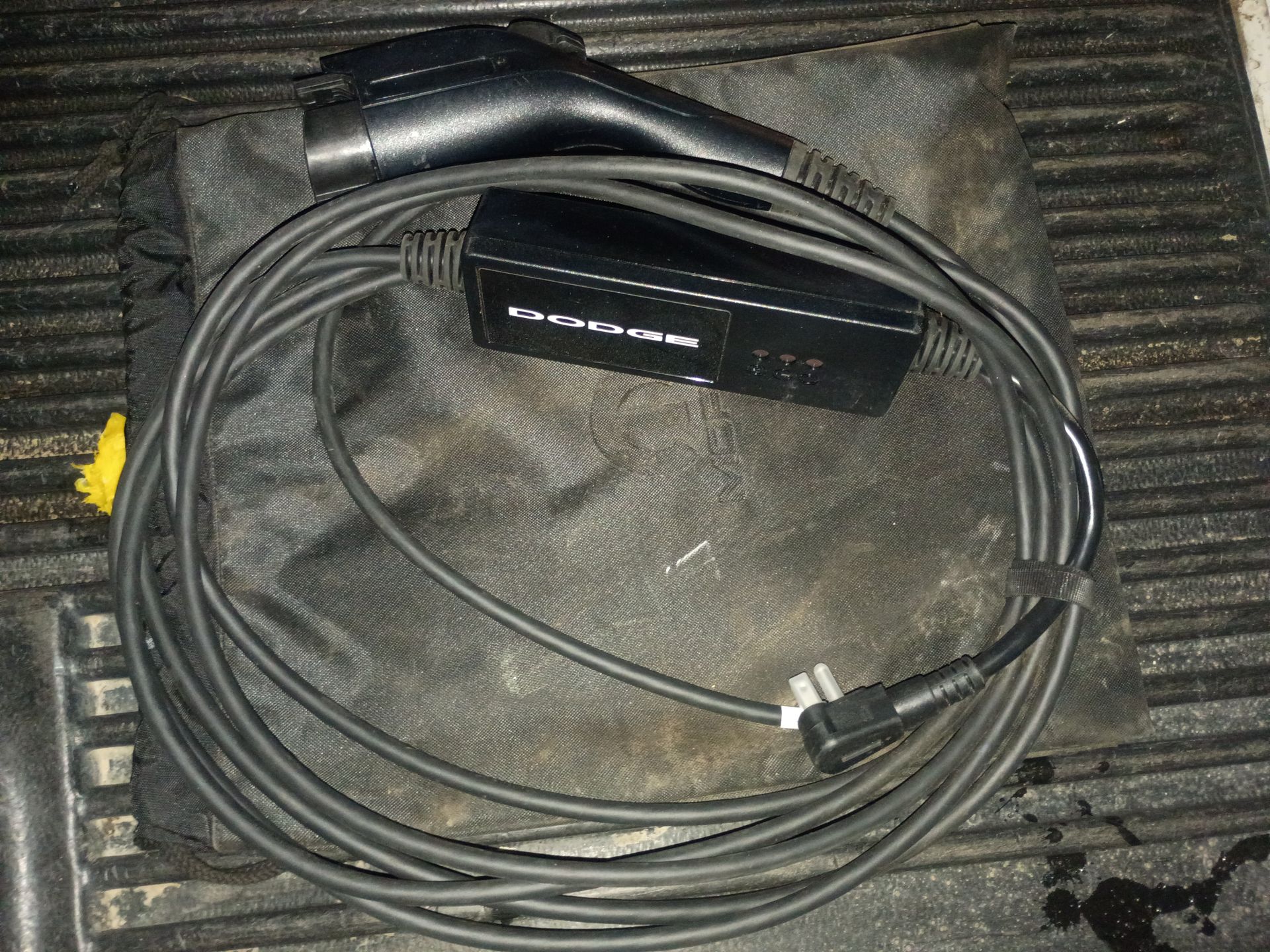 Dodge charger cable