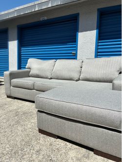 Gray Sectional Couch 🛻Delivery Available🛻