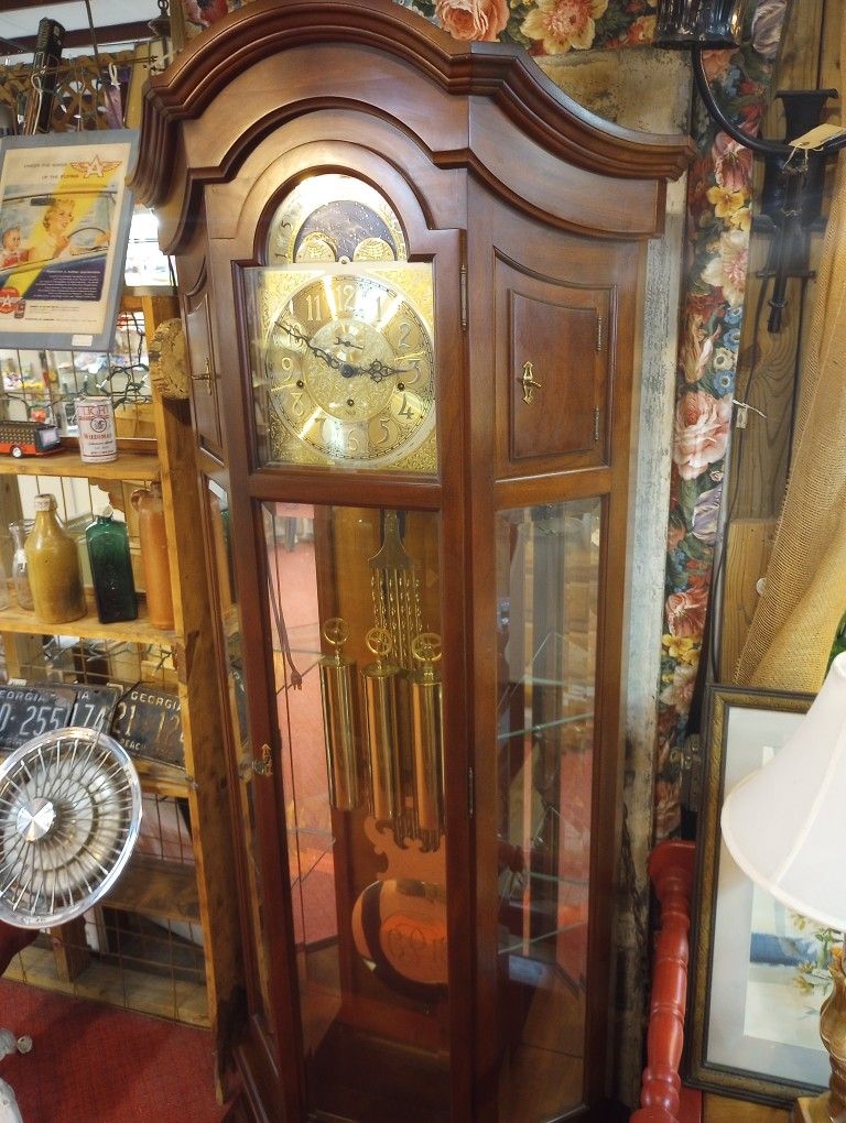 Vintage Sligh Grandfather Clock Curio
