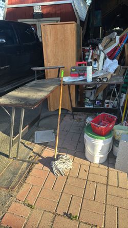 GAMING COMPUTER DESK