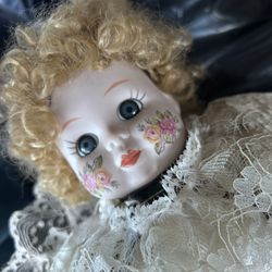 Brinns Old Wind Up Dolls That Play Song