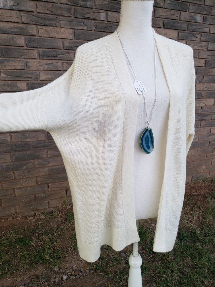 GAP WOMEN'S CARDIGAN  SIZE M LONG SLEEVE