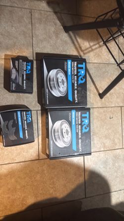 TRQ Brake Kit – Hyundai Elantra / Kia – Pads, Rear Drums & Brake Shoes