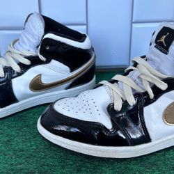 Air Jordan 1 Mid "Patent Black Gold" Sneakers