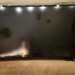 32" Vizio TV & Mounting Gear