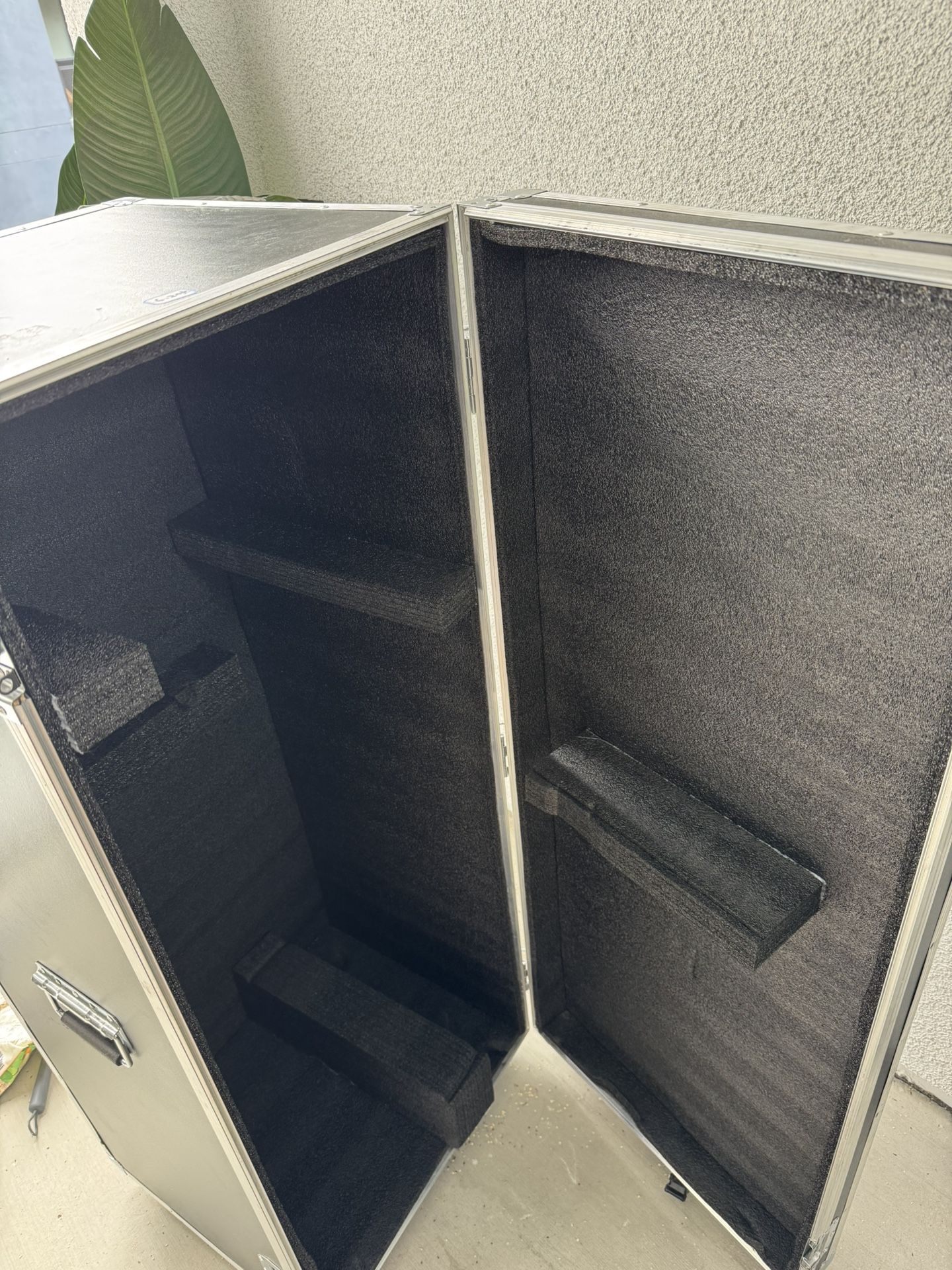 Heavy-Duty ATA Flight/Road Case – Padded with Foam Inserts