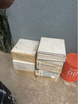 Floor tile