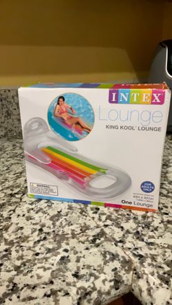 Pool floaty