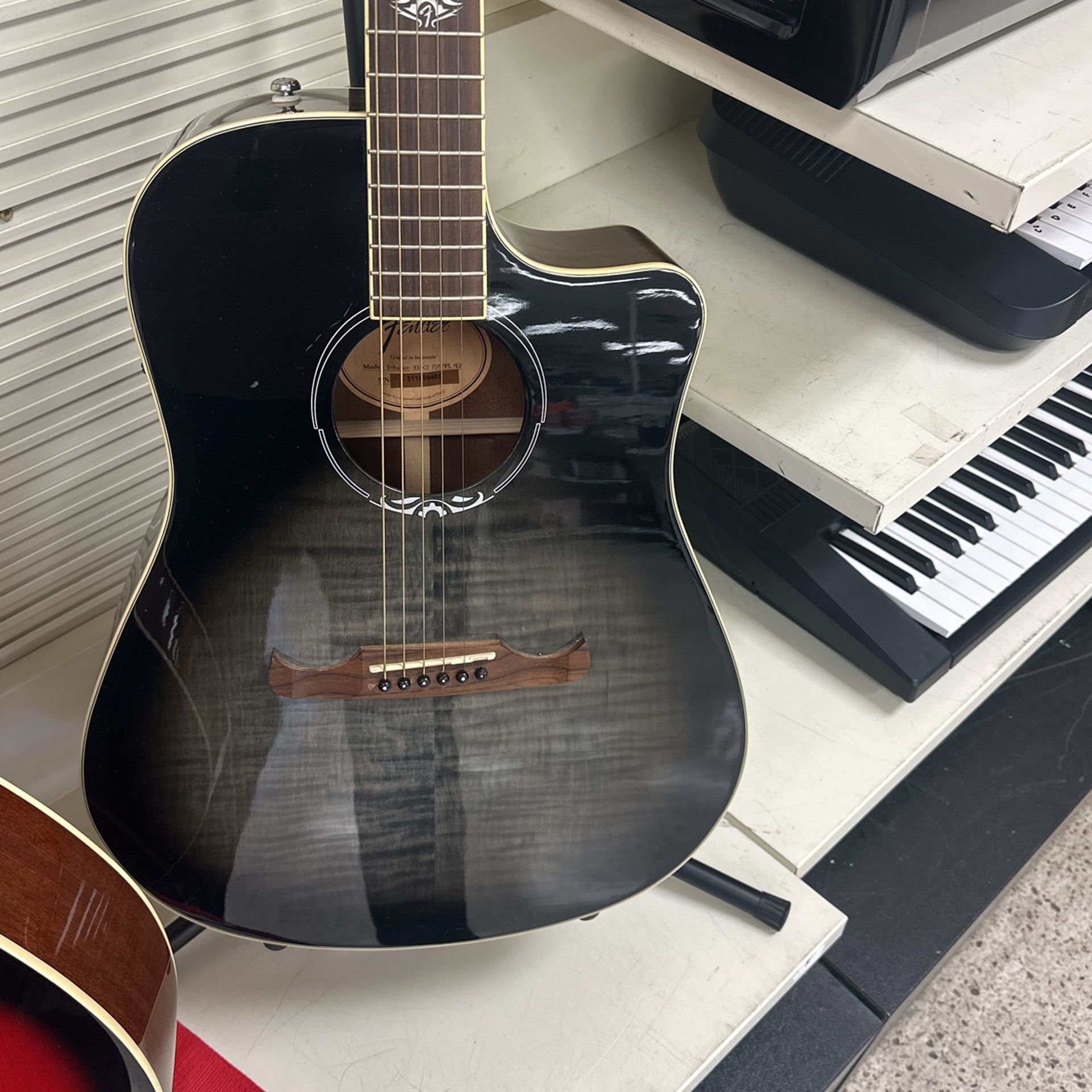 Guitar 