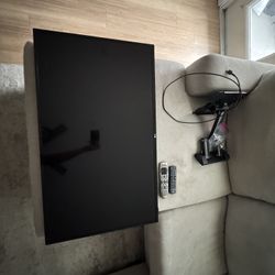 LG 42" TV 1080p