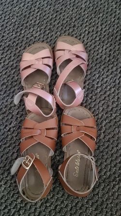 Lil girl Sal Waters size 9