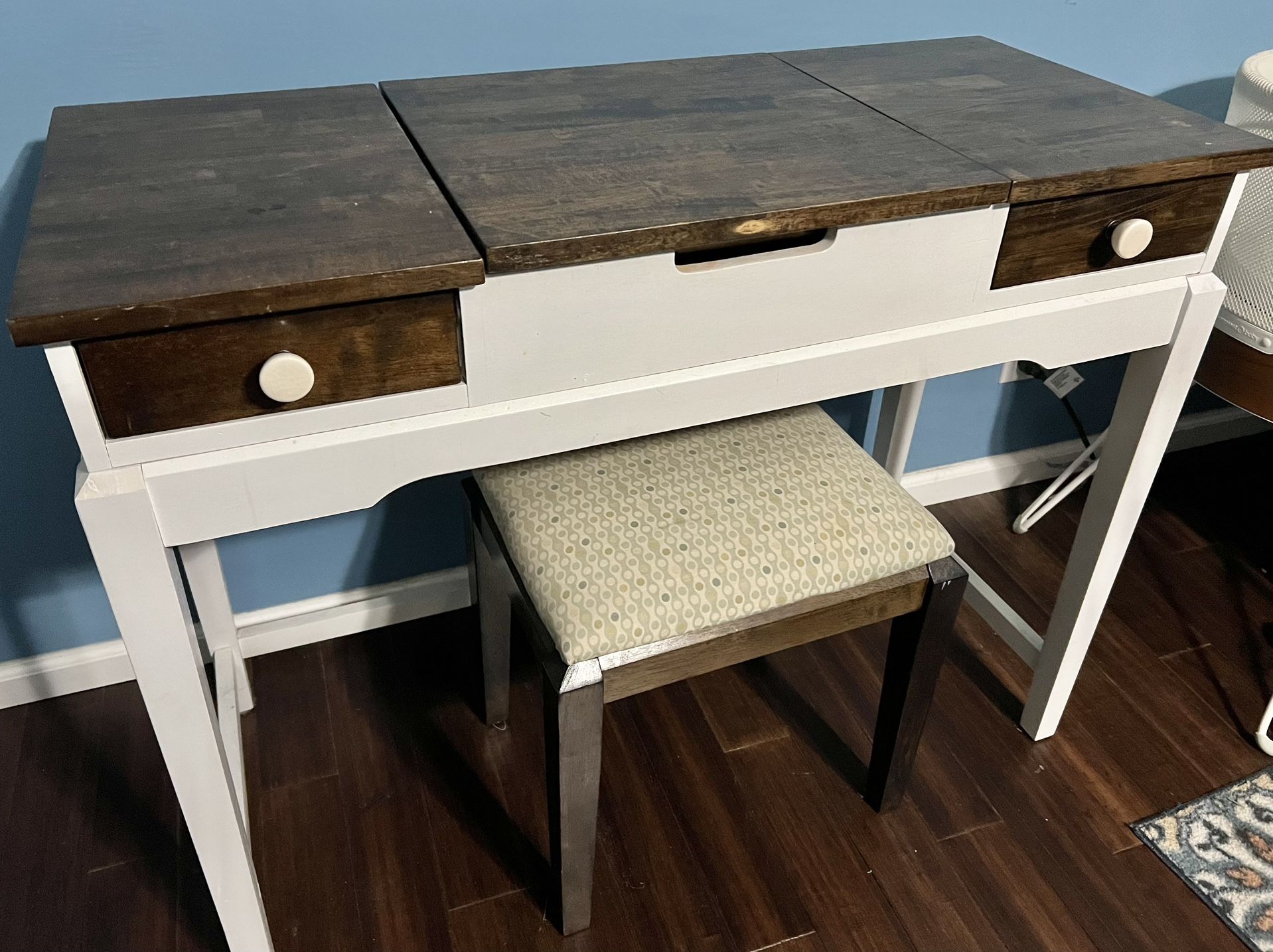 Vanity Table And Chair