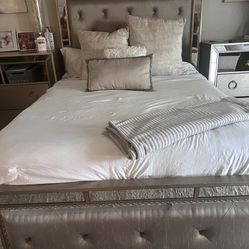 Queen Bedroom  Set