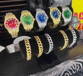 Watch, bracelet, and chain set Set de relic esclava y cadena por solo $35 el set