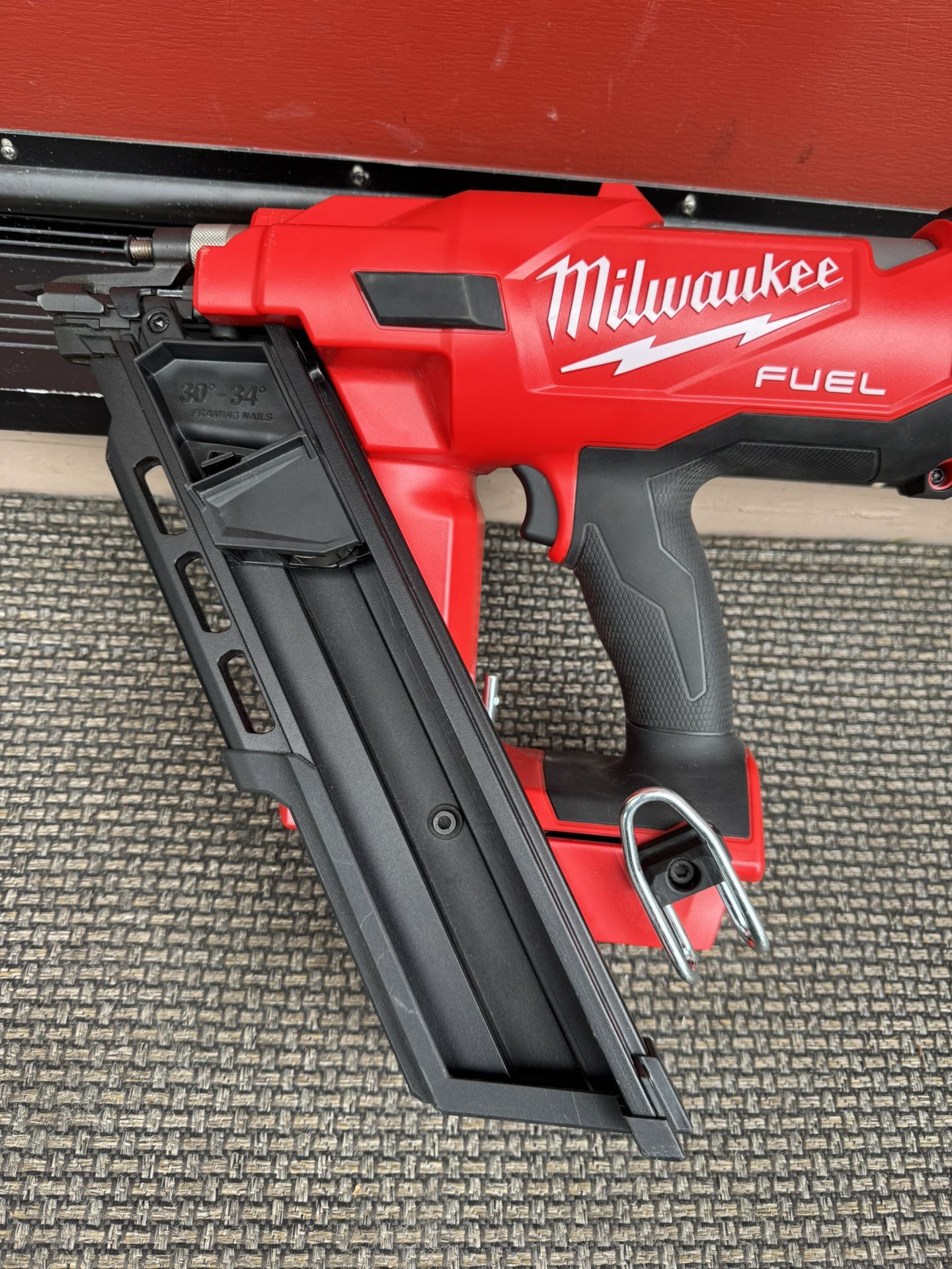 Milwaukee 30° Framing Nailer