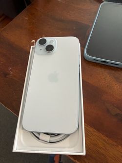 iPhone 15-128gb-carrier unlocked PRISTINE condition