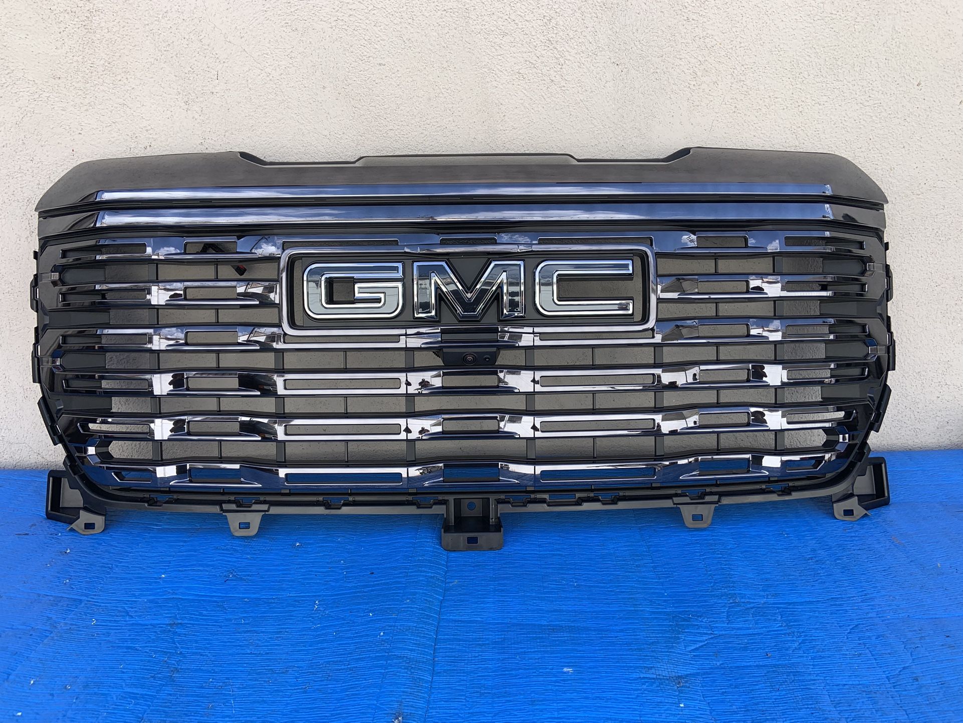 Grille GMC Sierra Denali 2022-24