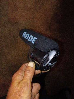 R0DE Microphone.   $150