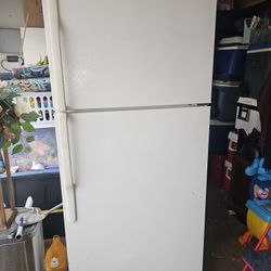 Refrigerator En Buenas Condisiones 