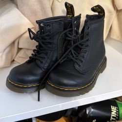 Dr Martens - Toddler Size 7