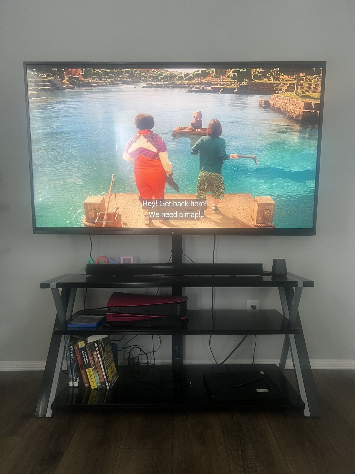 65 In LG Tv / 3 In 1 Tv Stand 