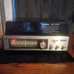 Vintage Turntable AM/FM Radio 