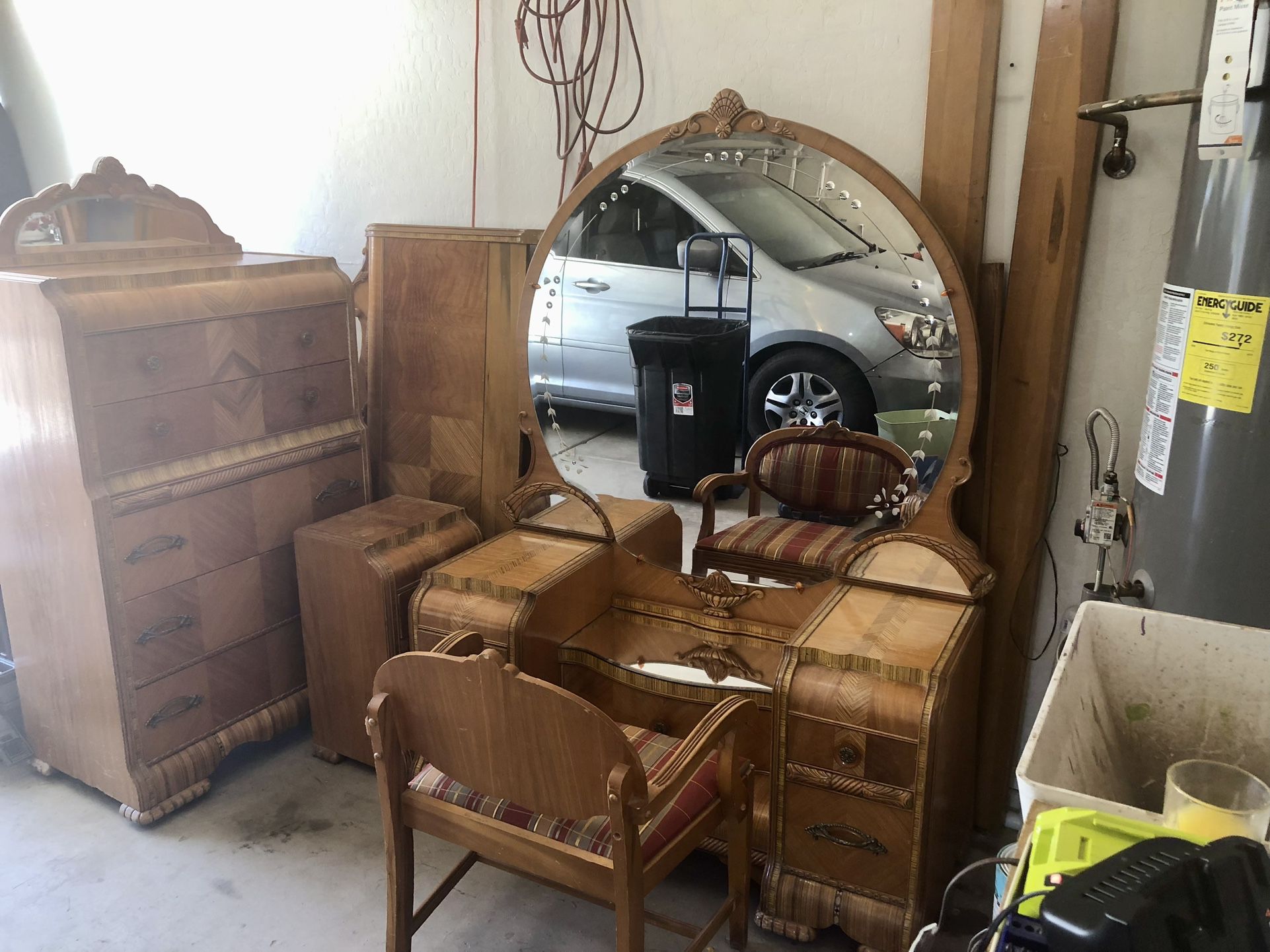 Antique Furniture Set 
