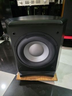 Martin Logan Grotto Subwoofer. Excellent condition perfect working amazing sound will test before you buy.