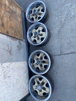 14 inch Cutlass supreme Rims very hard to find