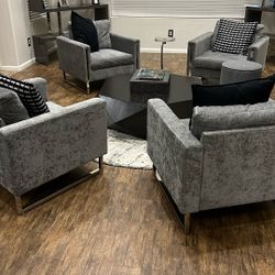 Selling 4 Chairs