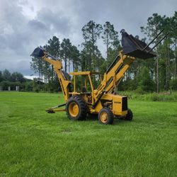 Ford 555B Backhoe