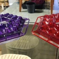 4 Hummingbird Feeders 