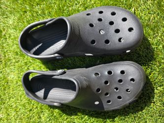 Crocs size 11 mens