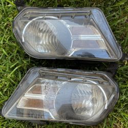 2011 Ford Mustang Headlights 