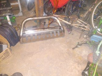 Westin Ultimate Bull Bar Fits 94-02 Ram 1500 Ram 2500 Ram 3500

