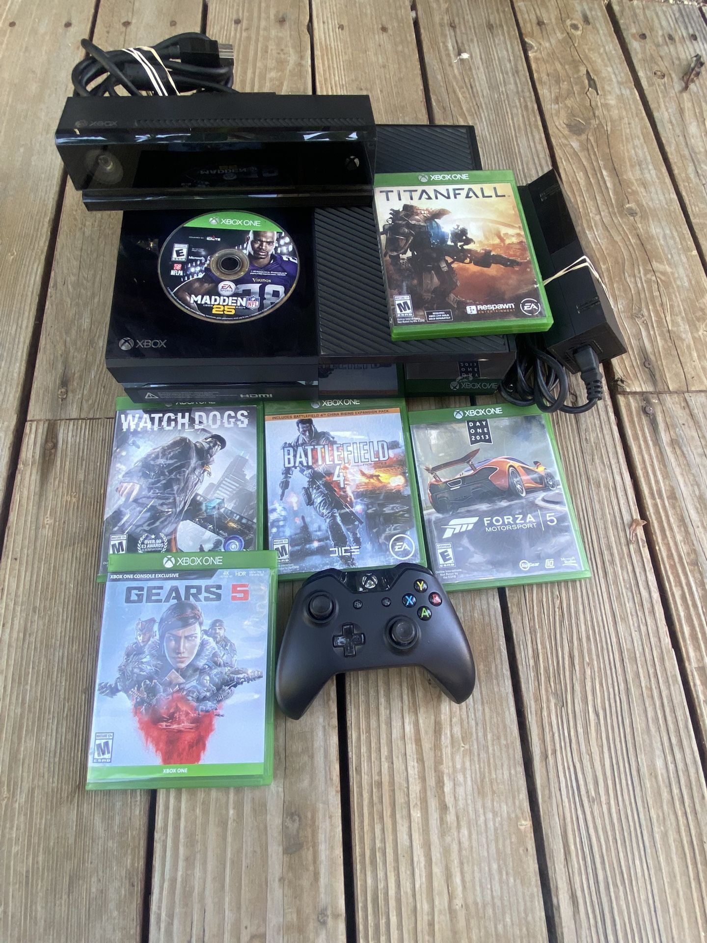 Xbox One + Games 