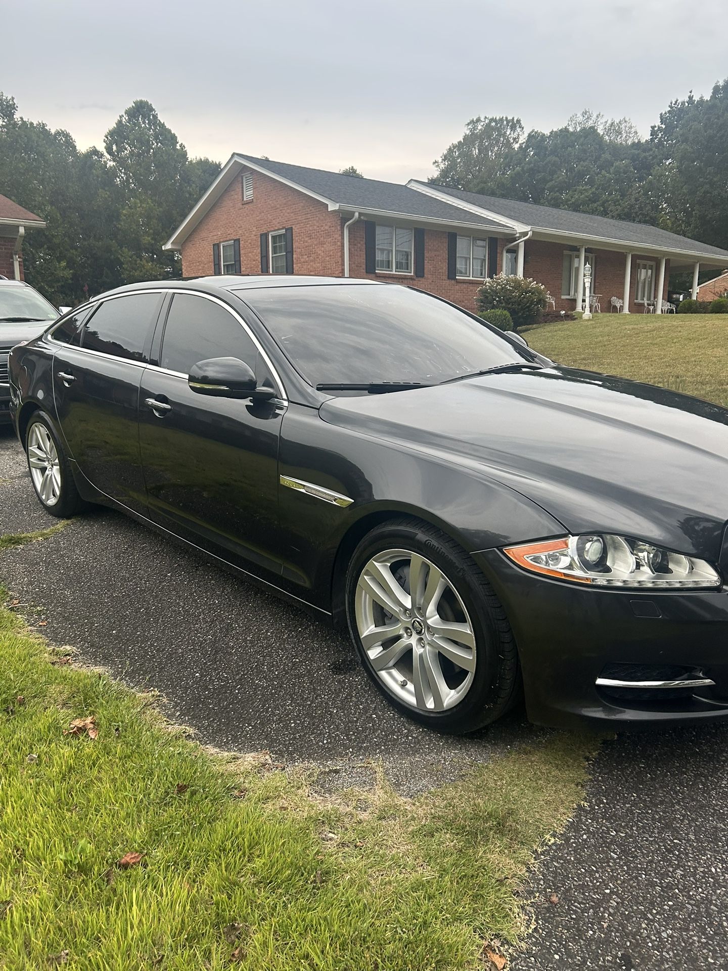 2012 Jaguar XJ-Series