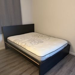 Like New Full Size Sealy Posturpedic Luxury Mattress 